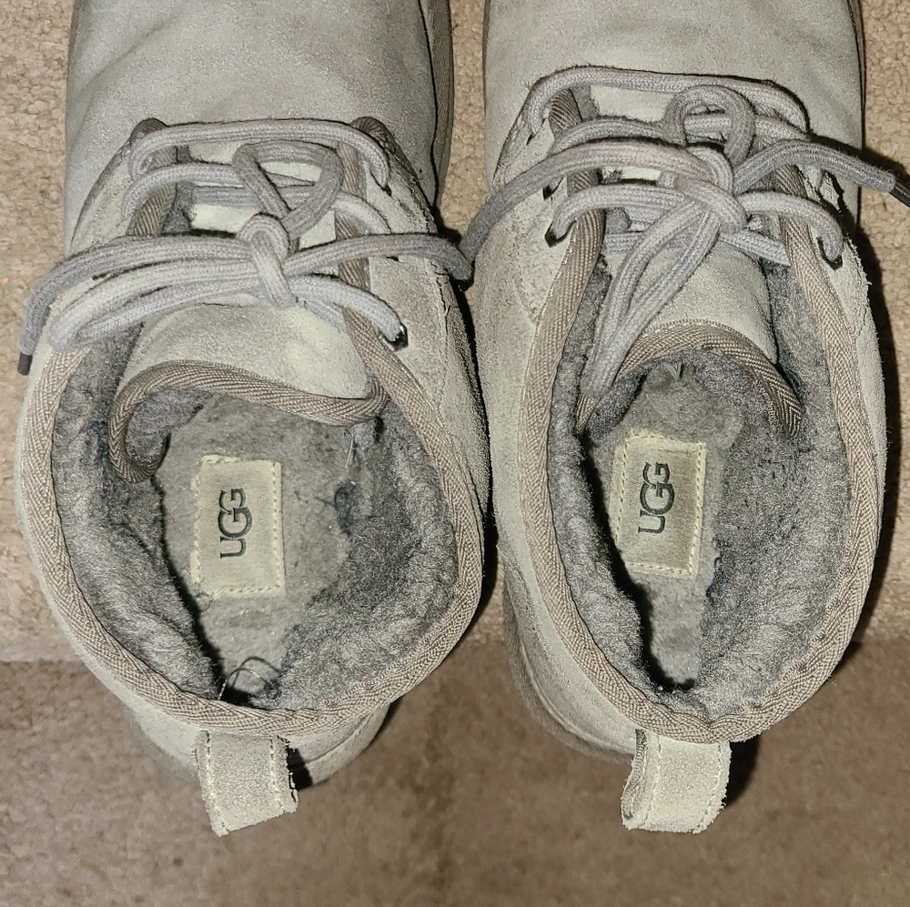 UGG Sz 11 Mens Gray Chukka Boots - Picture 9 of 17